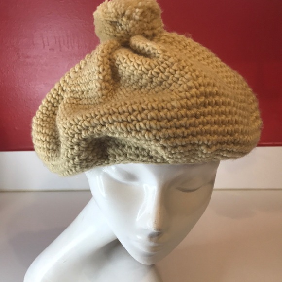 🌼HP🌼Creamy tan knitted Beanie hat with Pom Pom - Picture 2 of 5